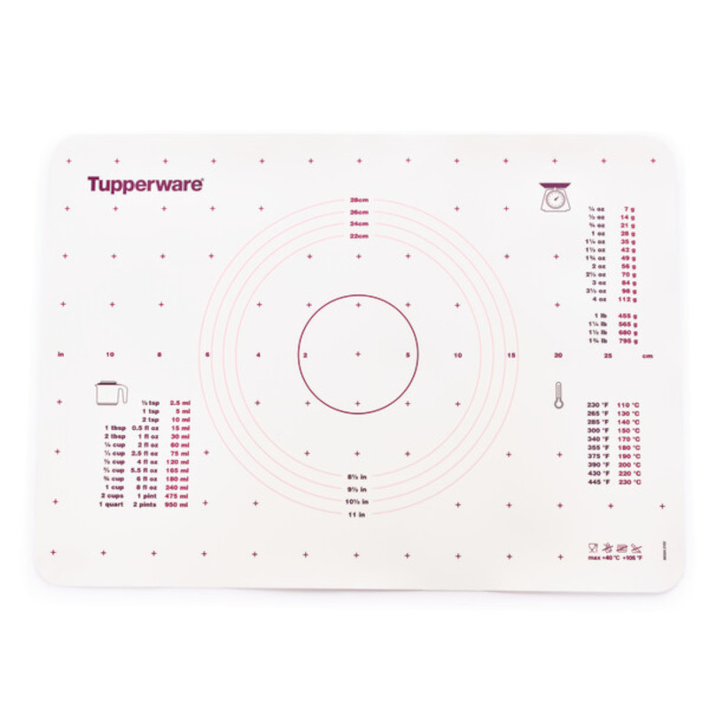 Tupperware silikoonist rullimisalus mõõtude ja abimärgistustega.